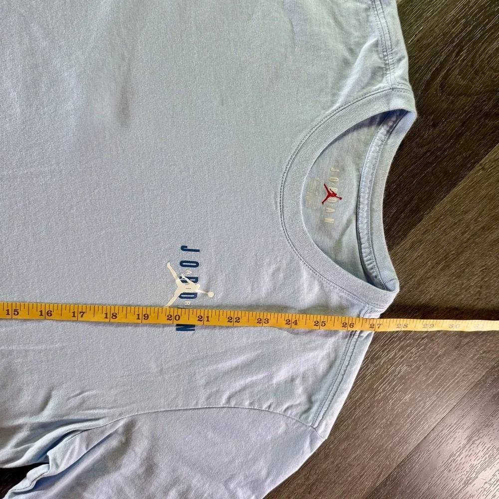 Jordan Men's Graphic‎ T-Shirt Light Blue Medium Regular Jumpman Scenic